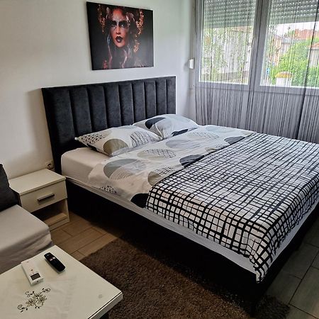 Apartment Sven Vinkovci Exteriör bild