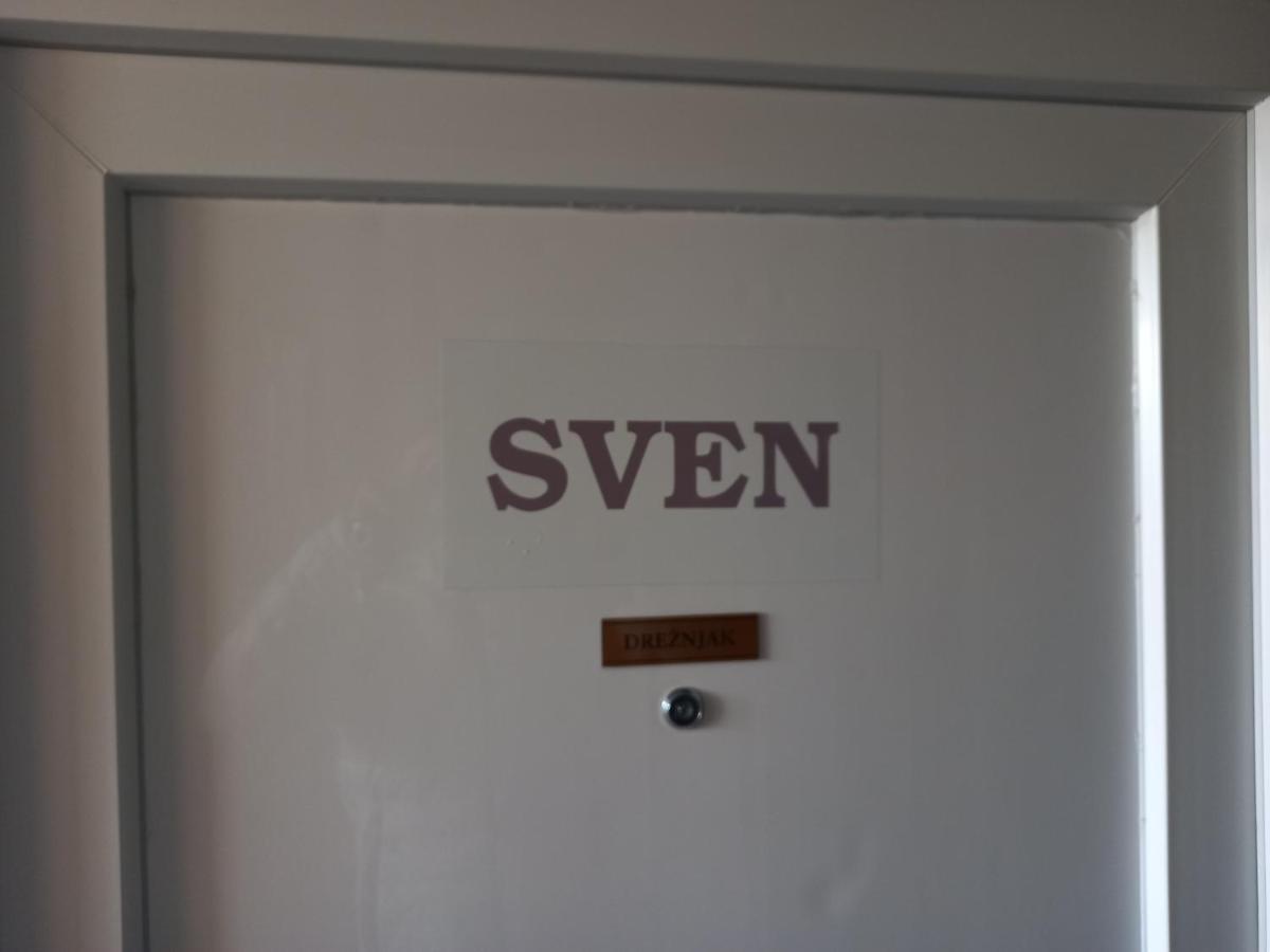 Apartment Sven Vinkovci Exteriör bild