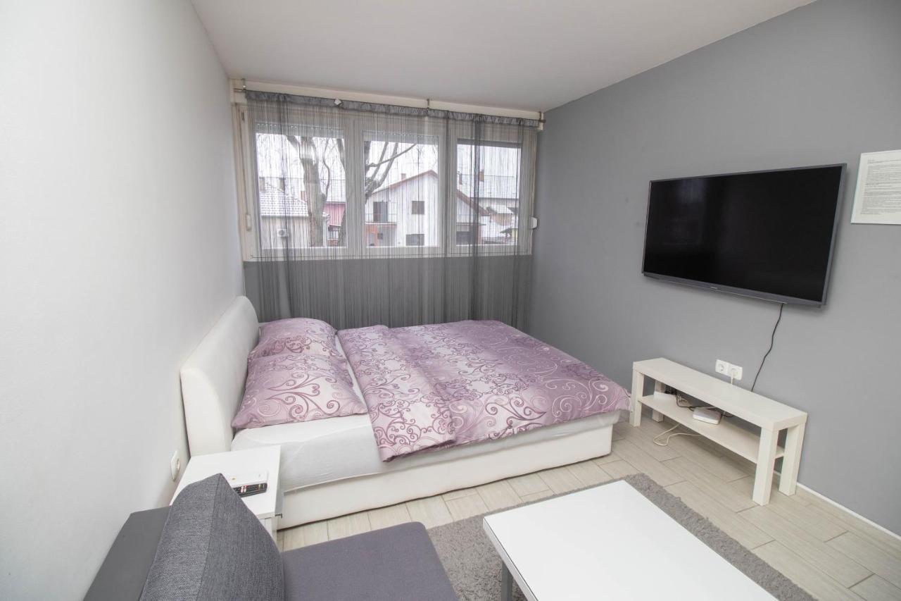 Apartment Sven Vinkovci Exteriör bild